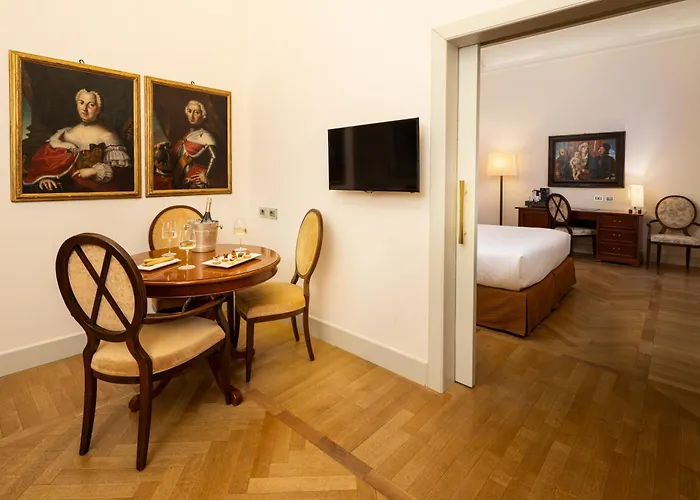 Grand Della Posta, Worldhotels Distinctive ホテル ソンドリオ
