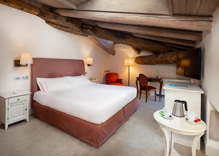 ホテル Grand Della Posta, Worldhotels Distinctive ソンドリオ